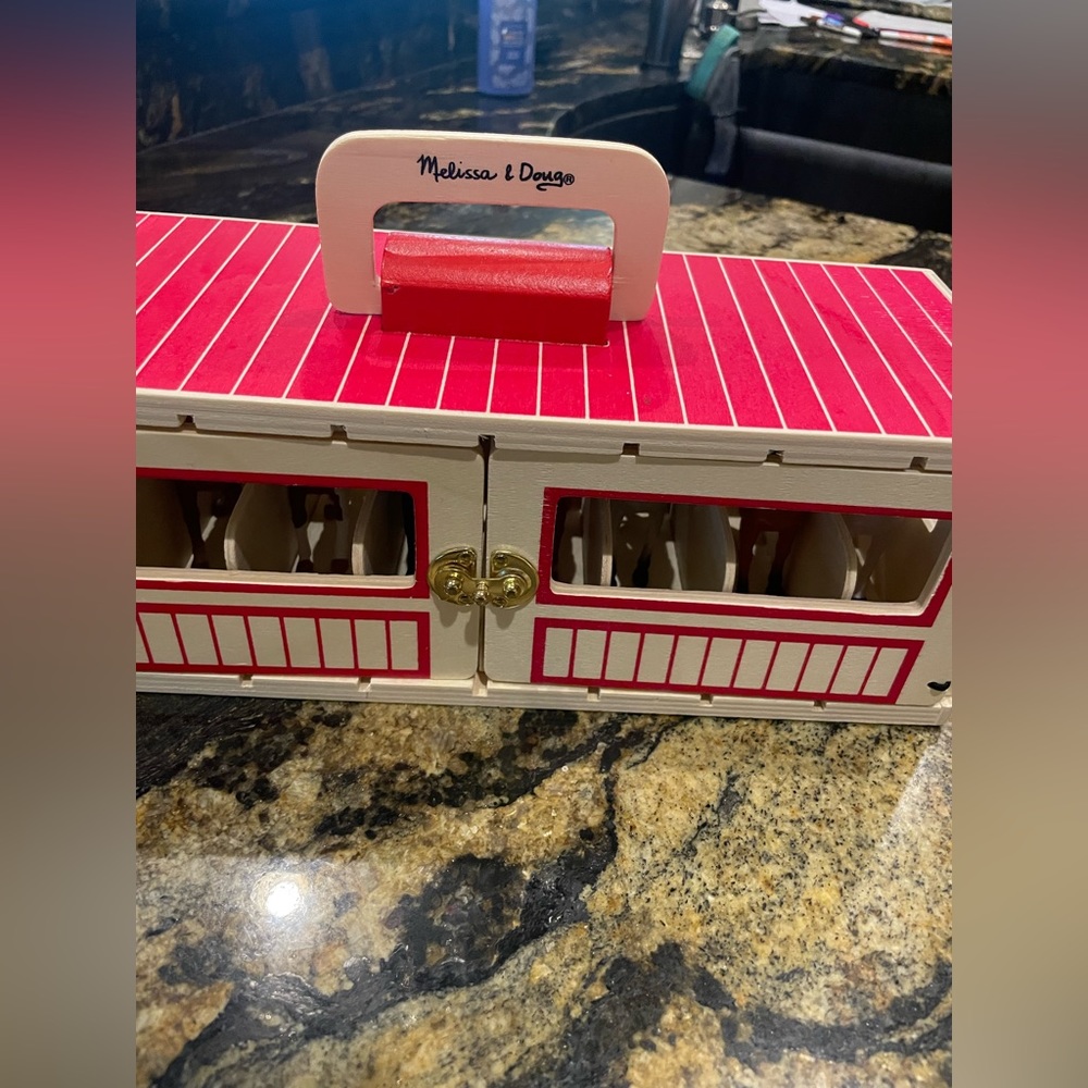 Melissa & doug toy horse and barn